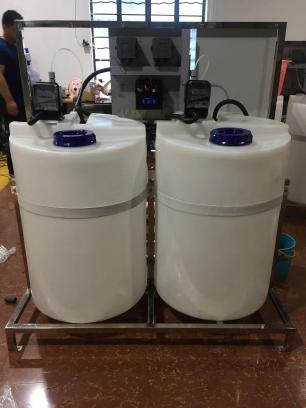 PLC循環(huán)水加藥裝置